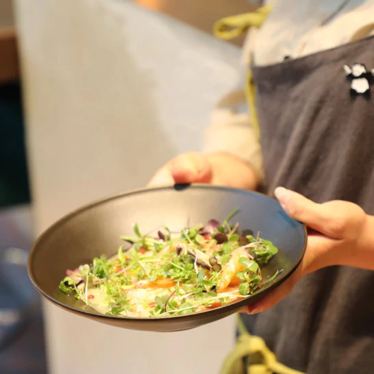 salad serving